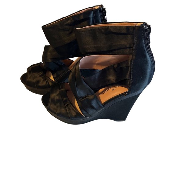 Gwyneth zip back black wedge heels size 7.5 M - Picture 7 of 7